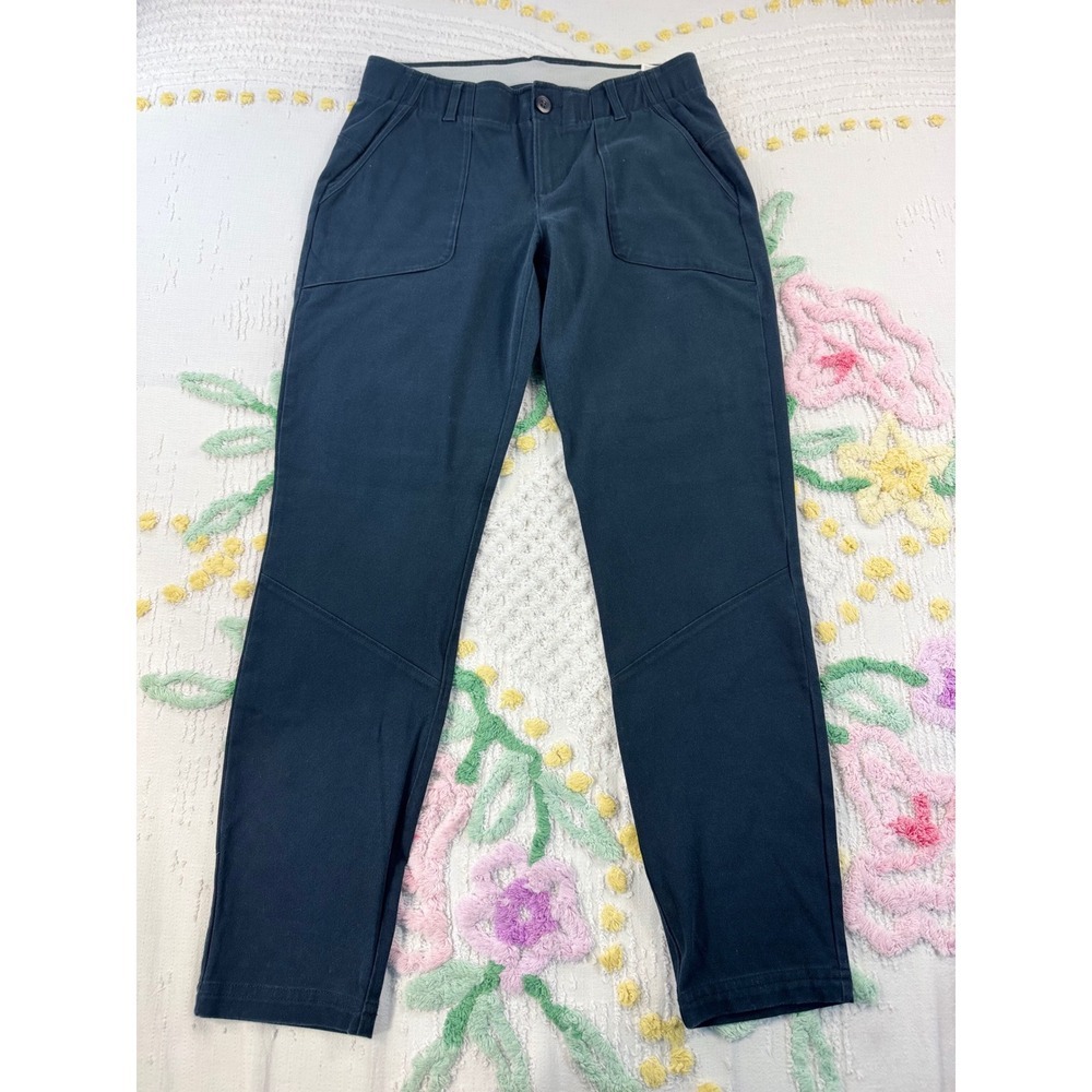 Under Armour Black Fitted Athletic Pants Style 1326884 Womens‎ Size 6